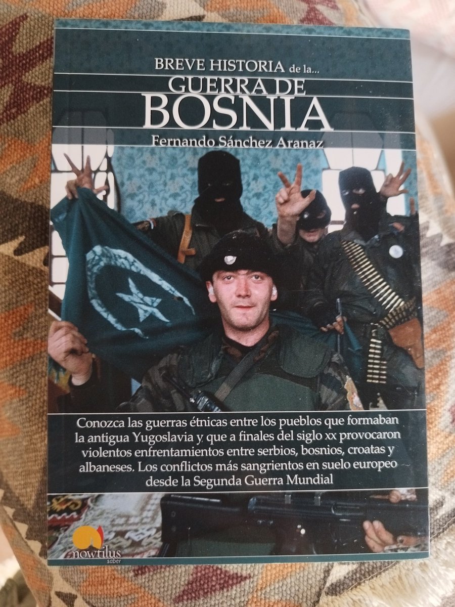 Gracias a <a href="/GrognardPodcast/">Territorio Grognard Podcast</a> y <a href="/Teseractolhj/">Teseracto la historia en juego</a> 
Ya tengo en casa mi libro para disfrutar de una buena lectura veraniega.
Y pronto también camiseta...😜