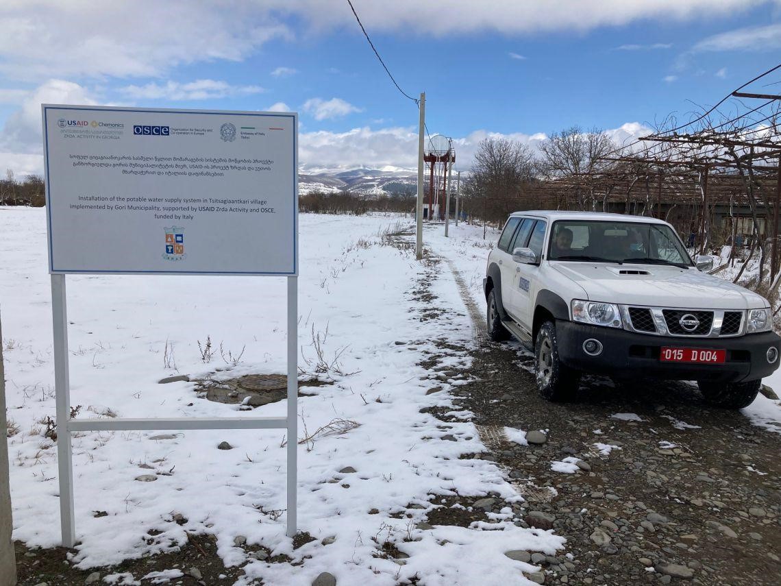 ItalyatOSCE's tweet photo. L’Italia 🇮🇹 sostiene le iniziative @OSCE in favore delle popolazioni colpite dai conflitti e ha finanziato un progetto per garantire l'accesso all'acqua potabile in un villaggio della #Georgia.🇬🇪

#ItalianellOSCE @ItalyinGeorgia

Per saperne di più:
https://t.co/NBOyYXrDdf https://t.co/oXE4554jZ1