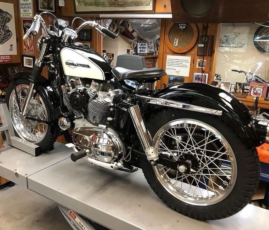 SPORTSTERFRANCE's tweet photo. HD XLCH Sportster 1964 #sportster #harleydavidson https://t.co/c9V5BraZkO