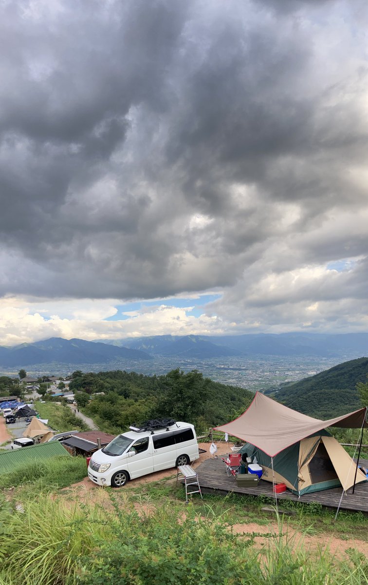 setsuo6235's tweet photo. 今年2回目のほったらかし。富士山は拝めそうにないけど、夜景は良かったです。
#ほったらかしキャンプ場
#横浜サイト
#サンゾクマウンテン
#アルニカ https://t.co/D6apWpaE5A
