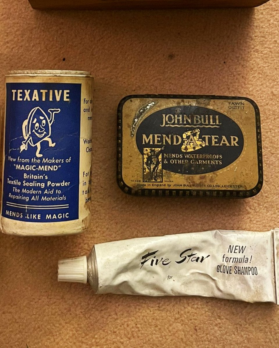 RediscoveryCtr's tweet photo. Our alum team member Eileen discovered this amazing box of #vintage #mending equipment, serving as a reminder that the art of #repair never goes out of fashion!
#RediscoverRepair #Repair #RepairStory #CircularEconomy #CircularEconomyIre #SustainableFashion #VintageFinds https://t.co/q0TYUC21sr