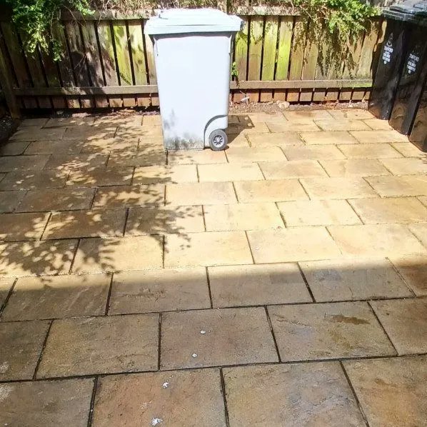 _TMSLtd's tweet photo. With the appalling weather many communal bin stores are becoming a real mess. See how we clear and completely jet wash a bin store in South Manchester, in double quick time, with very pleasing results.  

https://t.co/j1MOBs2X1A https://t.co/riTRkVdzKB