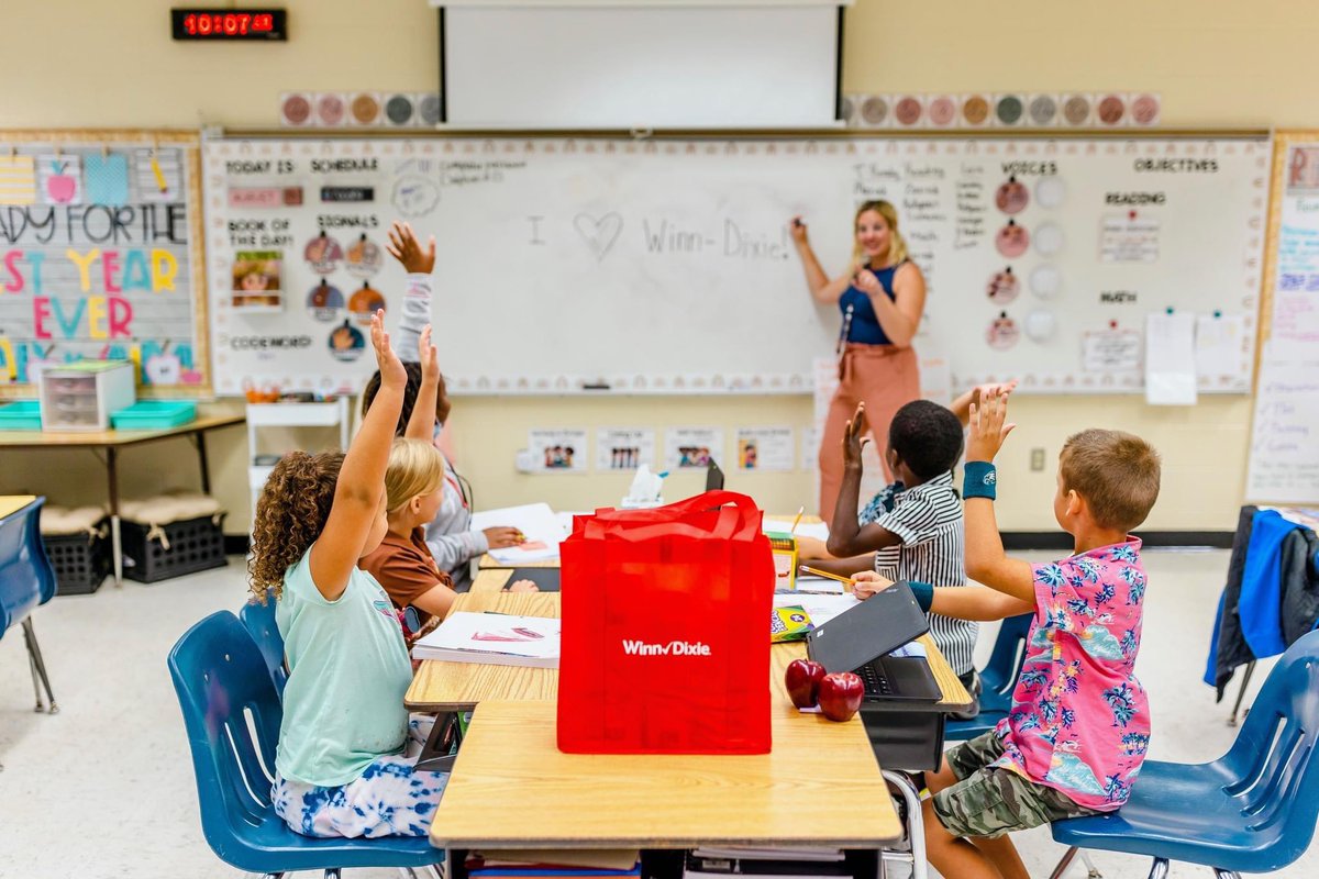 The fundraising opportunity with Winn Dixie continues this week! Pershing was chosen by our local Winn-Dixie at 2960 Curry Ford Rd. to participate in the School Partnership Program. Through August 29, customers will be invited to donate to our school!