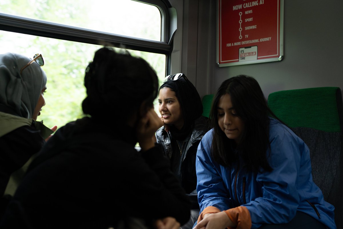 Reflecting on the fun we had with @Muslim_Hikers in August walking a #RailToRamble! Check out our variety of routes that you can enjoy whilst leaving the car at home.
#MakingSpaceForNature
surreyhills.org/activity/rail-…
📷Kadeer Ali