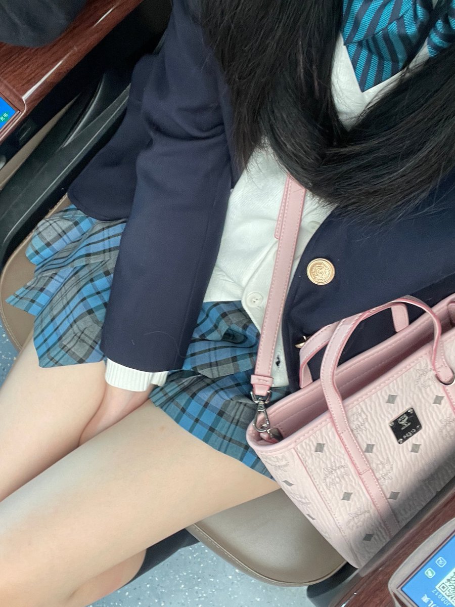 apumw's tweet photo. すきぴにフ○ラした動画あげるよ？  

じゅぱじゅぱ音すごいかも、、、

いいね❤とフォロー👧した人に送る！ https://t.co/3sr11rYyPH
