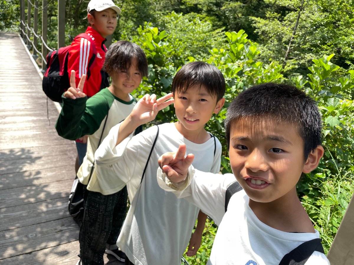 katallerschool's tweet photo. まさコーチです😎
サマーキャンプでは子どもたちの色々な表情を見ることができました‼️
暑い中でしたが、みんな楽しそうに活動する姿がキラキラ輝いていました✨✨
楽しい夏の思い出になったと思います😆
#TOYAMATO
#kataller
#カターレ富山 https://t.co/7bcr8sRFkb