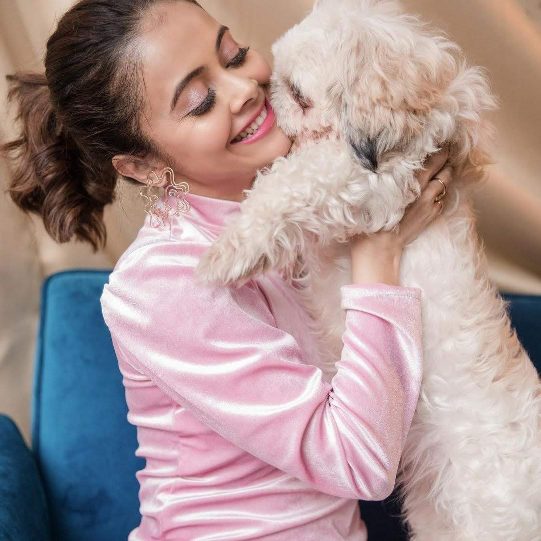 AngelBhattacha1's tweet image. Happiesttttttt Bday Mommie❤️❤️ @Devoleena_23 
I’m so lucky to have youuuu as my mom thank you for choosing me 🥹💜
Love youuu so much for all the things you have done for me ILU So Much 💕🫶🏼
.
.
#DevoleenaBhattacharjee 
#AngelBhattaCharjee