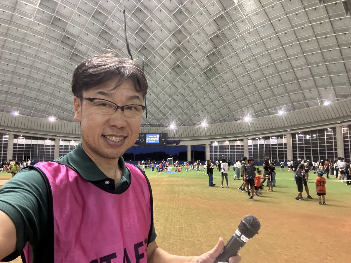 fmy_aniki's tweet photo. 10歳以下の4人制サッカー「4v4」の山口大会が8月19日に山口市阿知須の富士商ドームで開催され、参加23チームが熱戦を繰り広げました！
この大会には弊社(株)SWING E.C.も協賛させていただきました。
SWING E.C.はこれからも青少年の健全育成をさまざまな形で応援してまいります。
#4v4
#swingec https://t.co/geLrbGY6DD