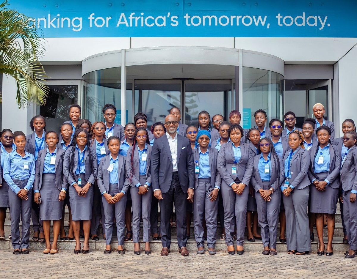 L'un des plus grands #défis que l'ensemble des #Africains devrait relever, est de veiller à ce que le terme "𝗘́𝗖𝗛𝗘𝗖" ne soit jamais associé à l'#𝗔𝗙𝗥𝗜𝗤𝗨𝗘 !

C'est pourquoi je souhaite rendre hommage aux jeunes Africains qui œuvrent à faire progresser ce continent 🤝.