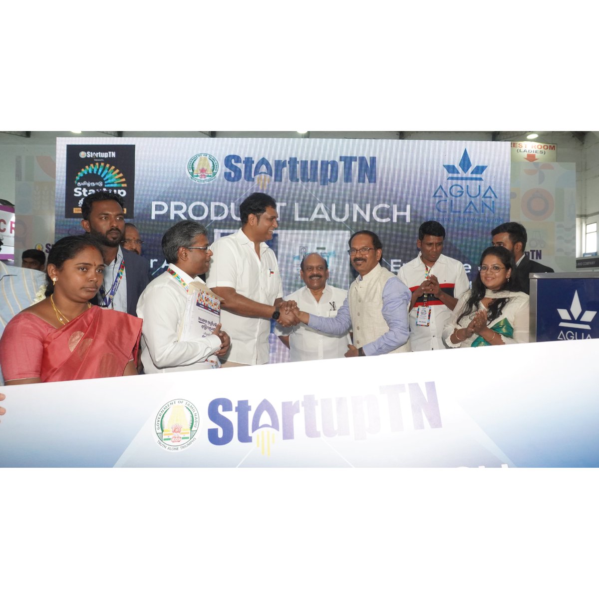 aguaclan's tweet photo. The launch of our innovative Solar Operated Water ATM with multiple payment options!
#startup #tamilnadu #anbarasan #honorable #minister #newinventions #wateratm #aguaclan #startuptn https://t.co/S2Gyb50yC4