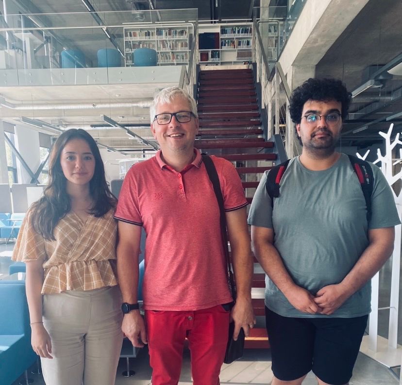 KaratayEEE's tweet photo. Erasmus+ Staj Programi devam eden öğrencilerimiz Başak Yalçıner ve Emre Özkul'un staj çalışması sonucu yayınlayacakları  uluslararası makalenin ön sunumunu yaptıkları Kaunas University of Applied Science’ten  kareleri sizlerle paylaşıyoruz. Öğrencilerimizi tebrik ederiz. https://t.co/mvJMRERKZc