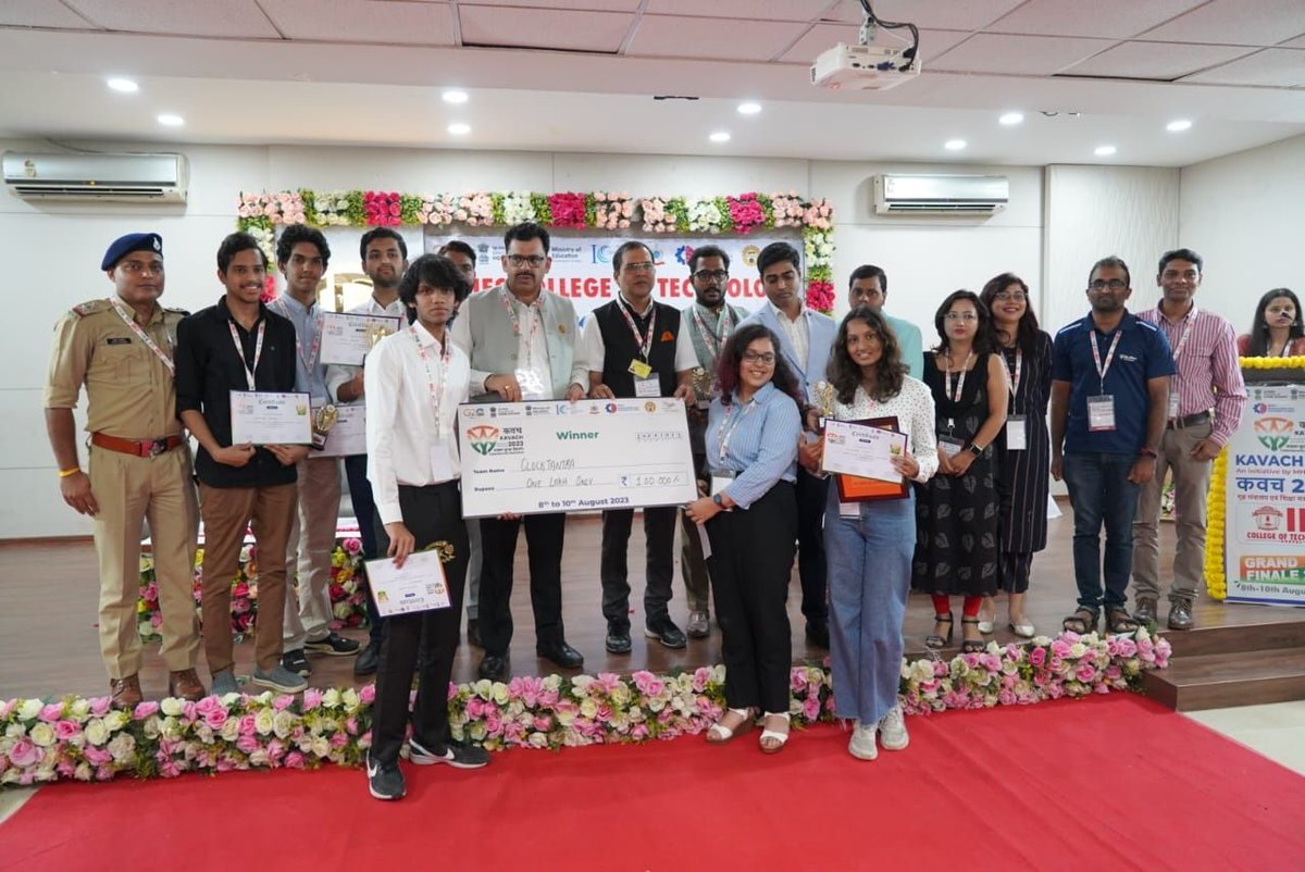 SRM_DEI's tweet image. We are happy to share that our second-year student team from the CTECH department WON FIRST PLACE and received a CASH AWARD of Rs. 1,00,000 in the "Kavach Hackathon-2023."
#srmist #kavach2023 #nationbuilding #innovation #hackathon #competition