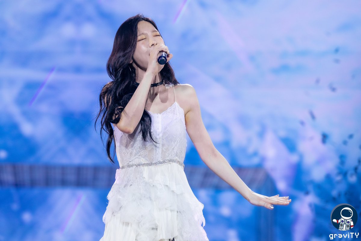 graviTY_309's tweet photo. 230820
Taeyeon The Odd Of Love In Singapore
#νμ°
#TaeYeon
#graviTY309
#TAEYEONCONCERT_TheODDOfLOVE https://t.co/UsKetYuUg6