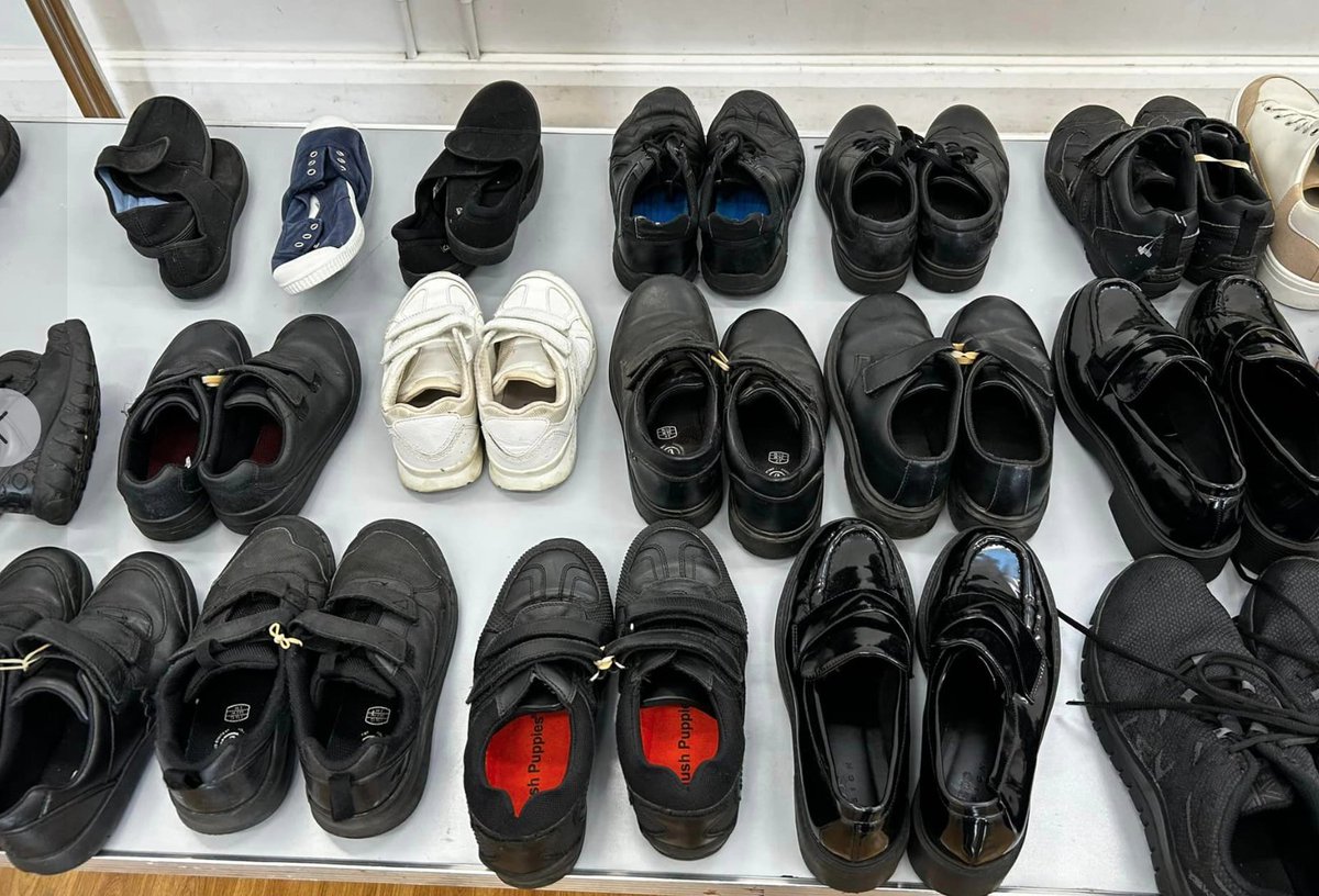 We're hosting another free uniform pop up hub TODAY <a href="/OasisWaterloo/">Oasis Waterloo</a> 1 Kennington Road, London SE1 7QP. 

Do pop down if you're struggling to kit your family out for the next school term. We're here to help.

Donations of good condition uniform for primary &amp; secondary also welcome