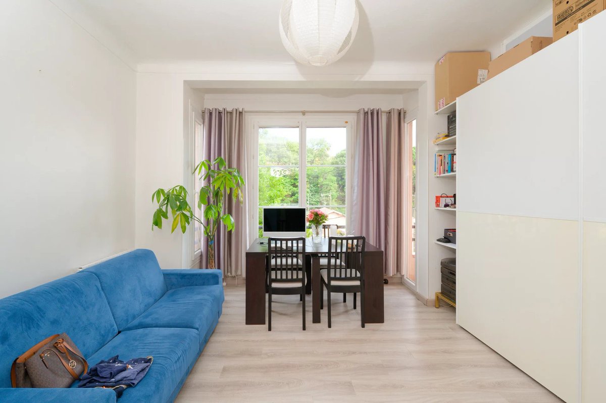 EasyImmoNice's tweet photo. EXCLUSIVITÉ : NICE CIMIEZ / VALROSE :
Proche collège Matisse et Faculté de Valrose, 3 pièces de 77 m² avec sa terrasse plein Sud au calme absolu.

Prix : 339 000 €
Plus d’informations au 04 93 80 40 80.

#easyimmobilier #nice #cimiez #valrose #appartement #vente #immobilier https://t.co/OAjUiv2bQB