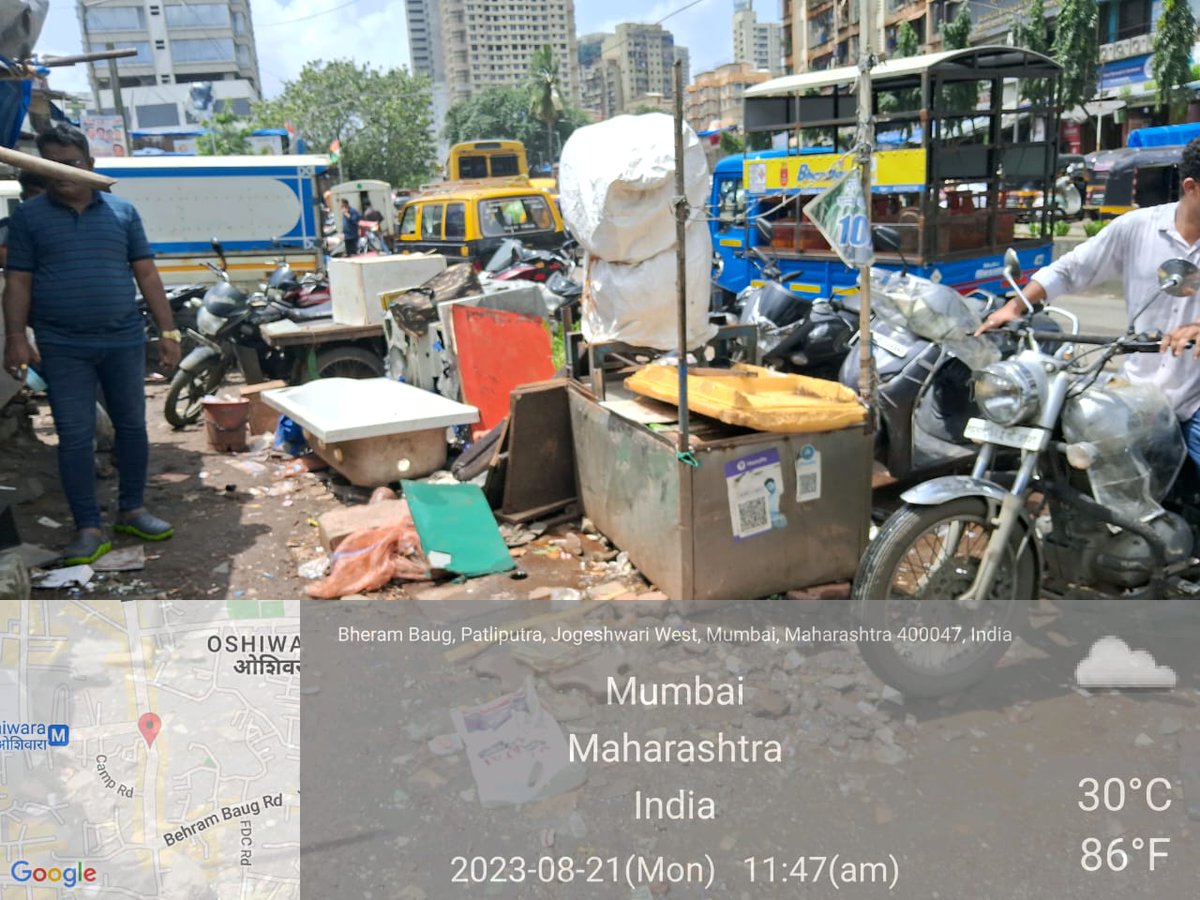 JanjagrutiP's tweet photo. @mybmcwardKW @CMOMaharashtra @mybmc @PMOIndia @TV9Marathi @zee24taasnews महोदय,काजूपाडा जोगेश्वरी पश्चिम मुंबई वार्ड62 मध्ये शिवसाई मंदिर शेजारी रस्त्यावर ही दयनीय अवस्था भंगार वाले व दुकानदारांनी केलेली आहे ,bmc पोलीस कार्यवाही करीत नाही कारण भ्रष्टाचार नाही ना? https://t.co/JpVnlaCjzk