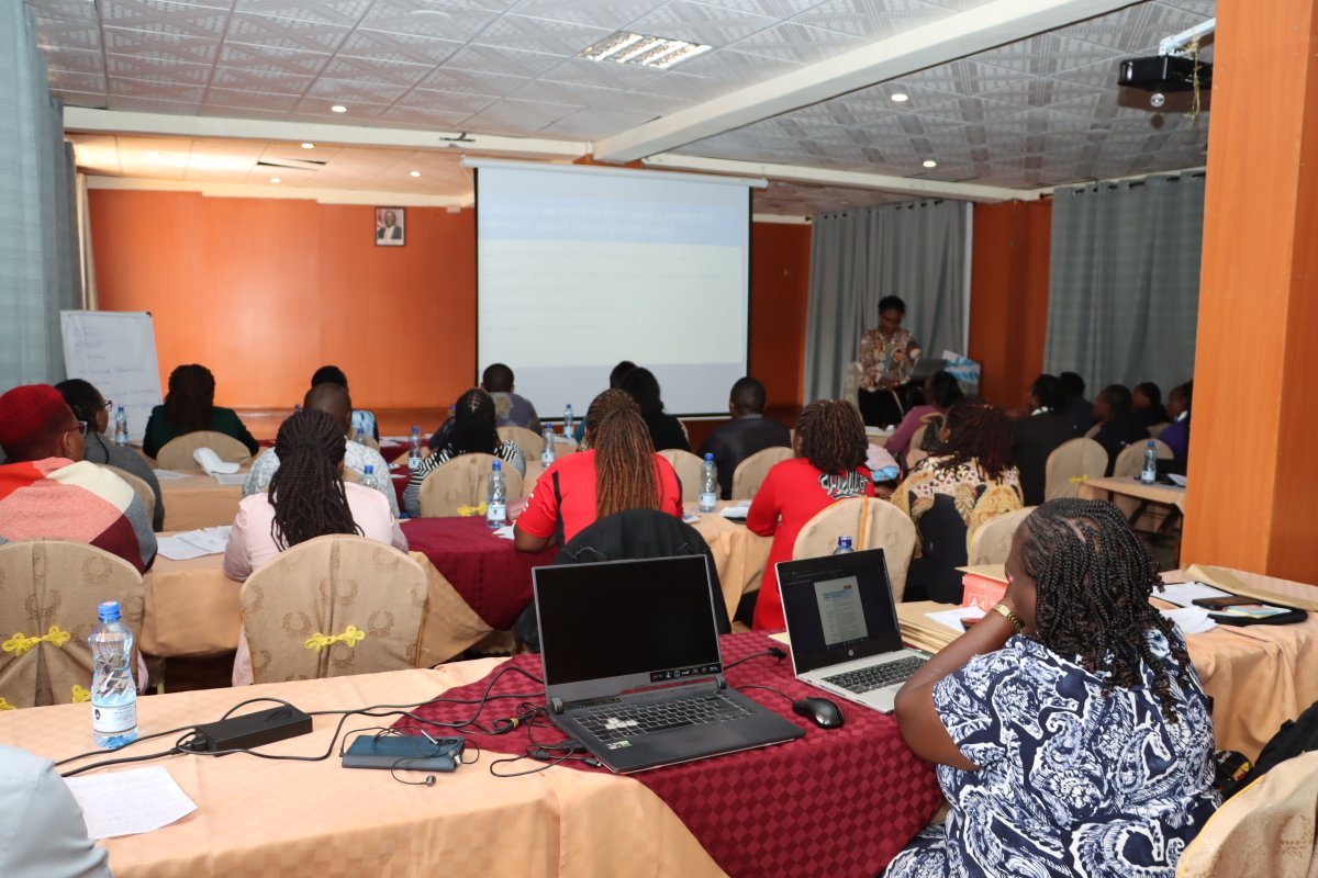 LVCTKe's tweet photo. LVCT Health's Dhibiti Project convoyed a GBV Training for GBV focal persons from the seven sub-counties in Murang'a County. The training aimed to equip medical practitioners with skills while applying the LIVES and LOVES strategy to help survivors of GBV get the needed help.
#GBV https://t.co/4xlcs75iOr