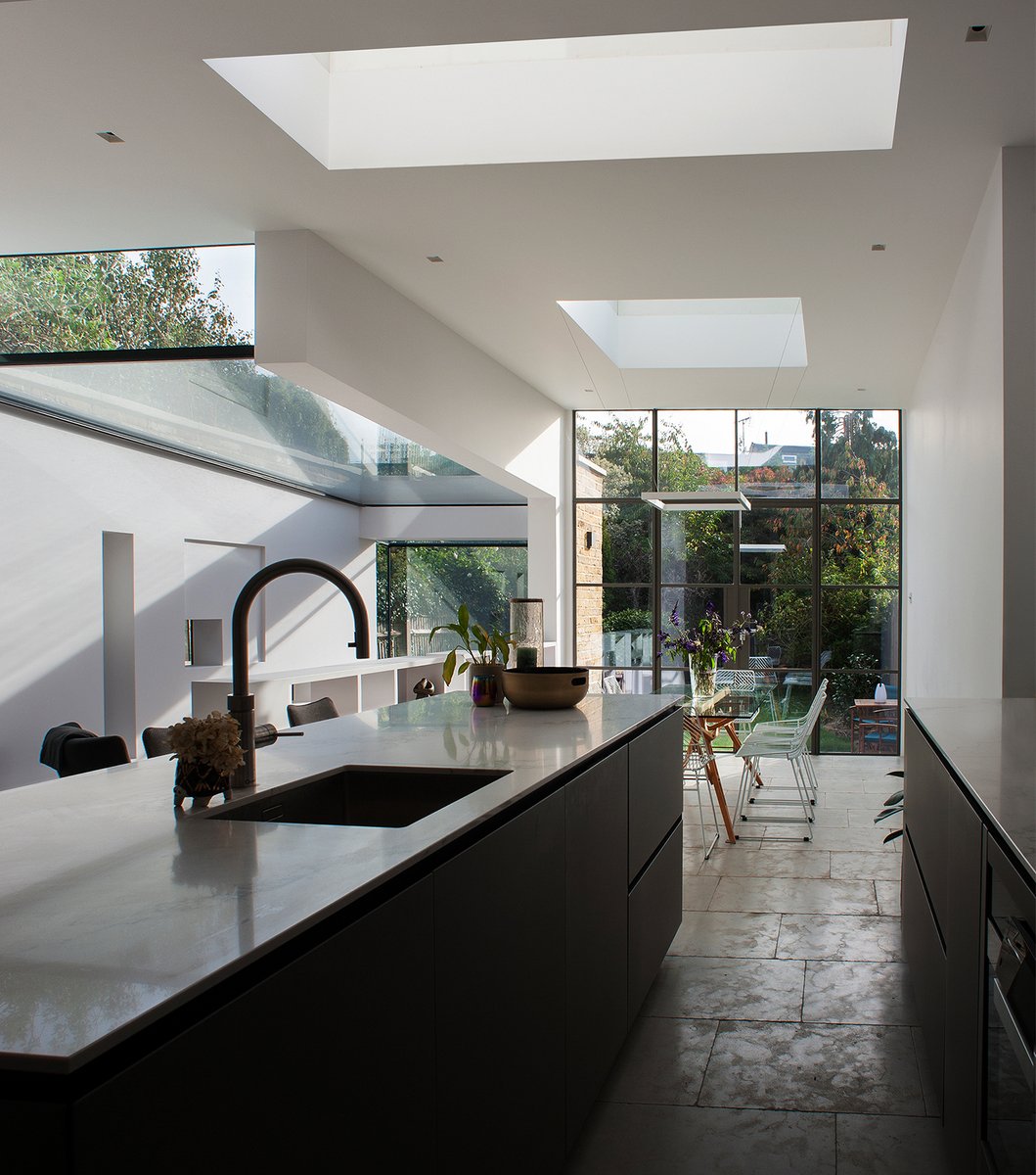 Beautiful picture taken by Alessio Costantino of our small #extensionproject in #Barnes, #London showing the kitchen space that dialogues with the sky and garden through the glazed opening.
#MCA_Abstractbarnes #extension #architecture #kitchendesign #interiordesigner  #archdaily
