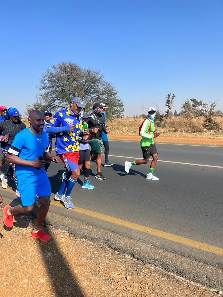 PoysaMan's tweet photo. Tuesday Session 🏃‍♂️🏃‍♂️
#RunningWithTumiSole #FetchYourBody2023 https://t.co/AP9EgdOp8L