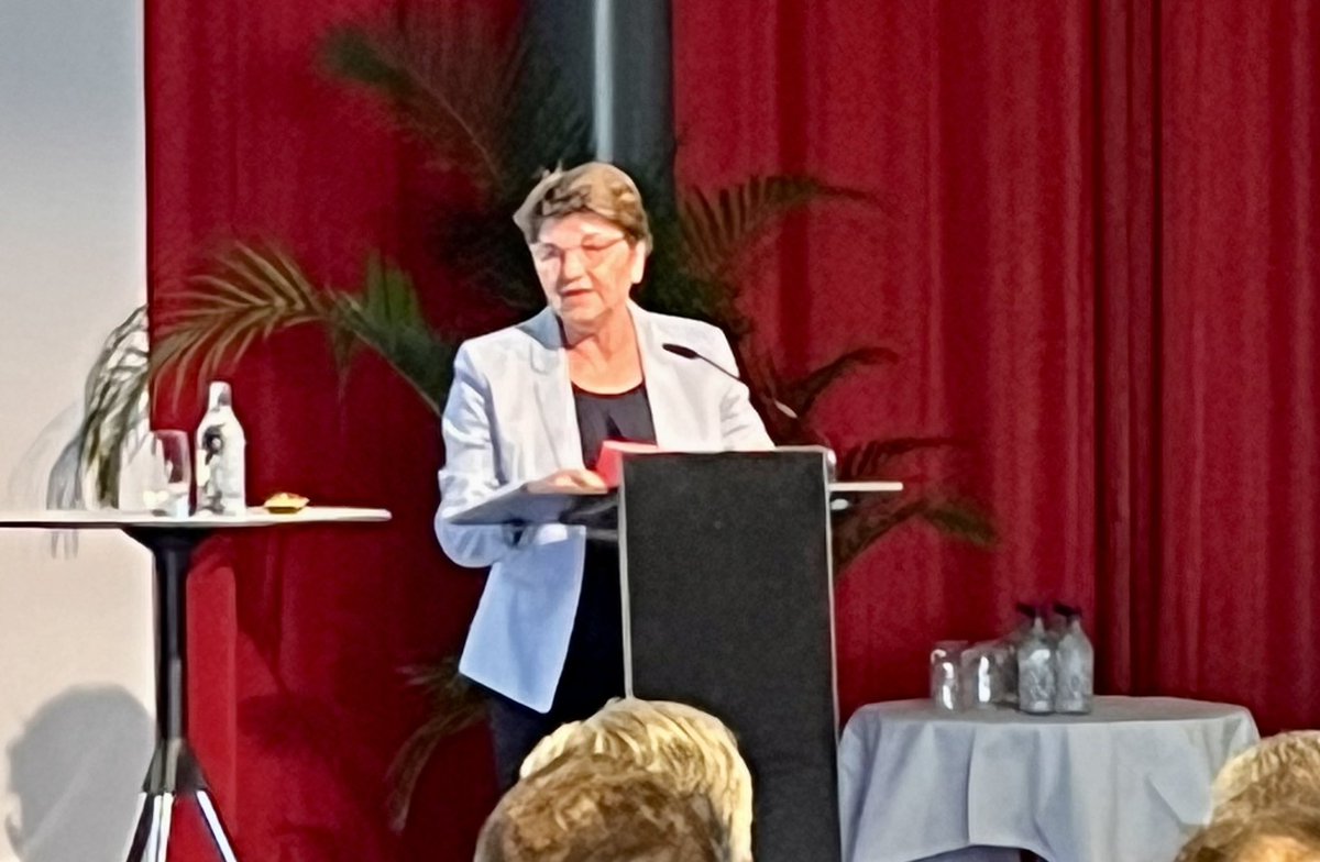 Embajada de Suiza ante Uruguay y Paraguay tweet media