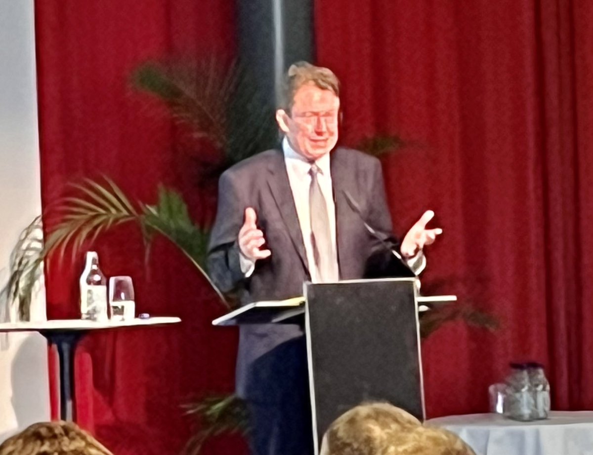 Embajada de Suiza ante Uruguay y Paraguay tweet media