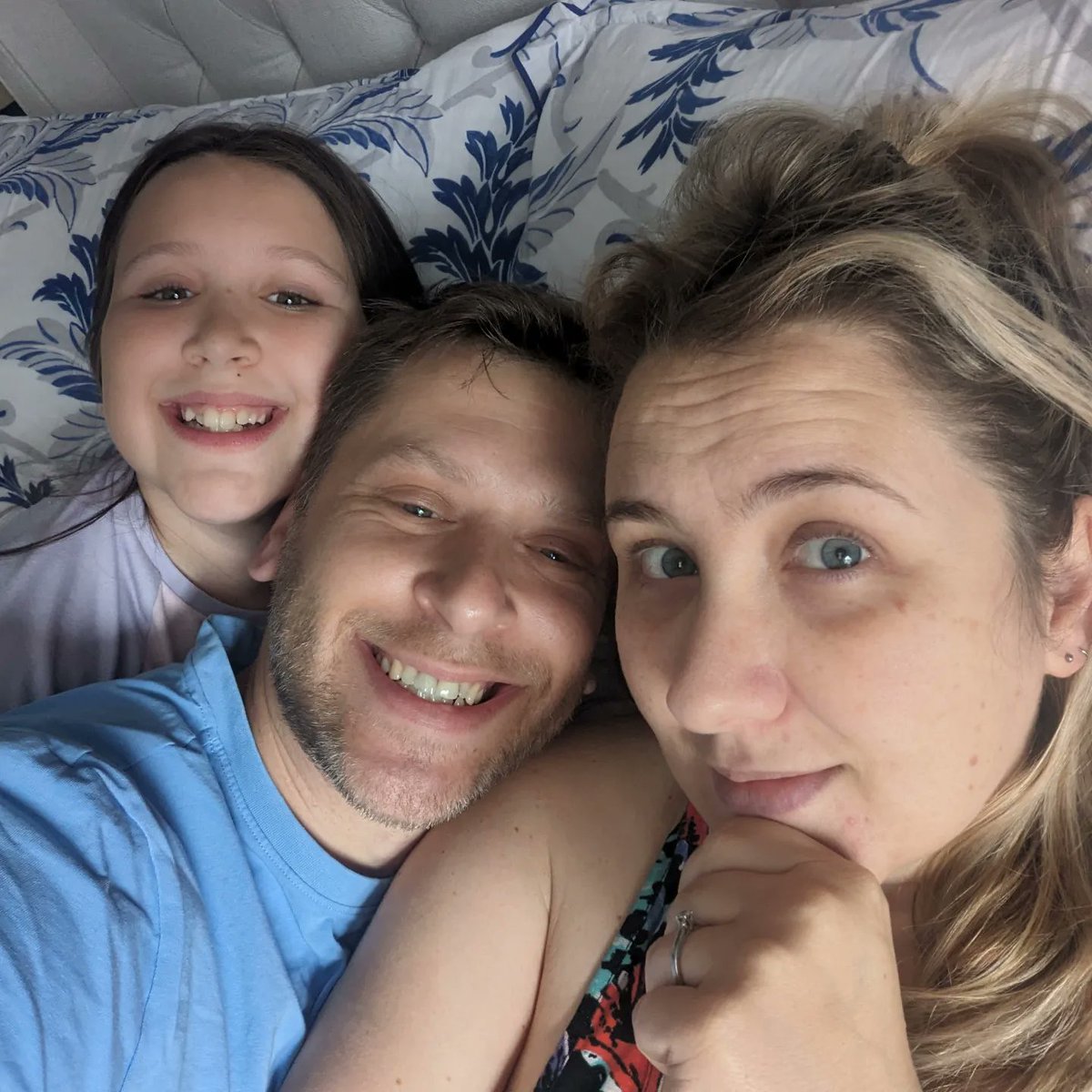 Mike_S_Simms's tweet photo. 25 years ago I met a girl, then 14 years later she decided against all good sense to become a wife, then 10 years later she became a mother, 7 years later she became a mother for the second time. Through all of it she's had to put up with my annoying ass, happy anniversary baby https://t.co/tVGiUYyOml