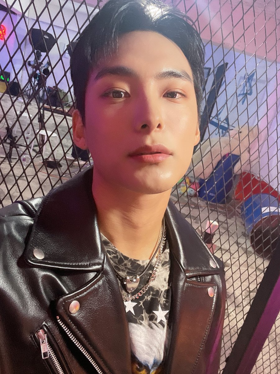 official_ACE7's tweet photo. #에이스_박준희
We will rock You 🤟🏻
오늘부터 Ticket open🥳
기다려 초이스으 🤍 https://t.co/P4uD2Sza0X
