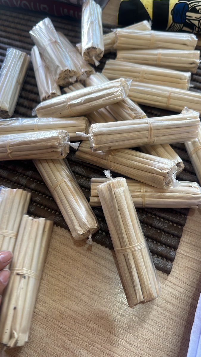 CHEGOU NA LOJA NOIVA DO CORDEIRO:

PALHEIRO ARTESANAL DA SÔNIA