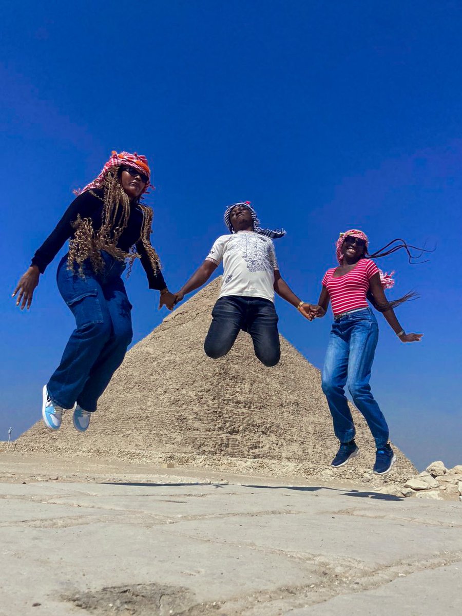 instaG0travels's tweet photo. You can tell that our clients are enjoying discovering the beauty of Egypt's pyramids. We love to see it! #instago #clientscam #pyramids #giza #egypt https://t.co/Q6NGzE3IrB