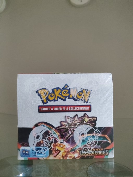 C'est quoi &ccedil;a ? ☺️ #Pokemon #ObsidianFlames https://t.co/4krchTUZjp<a href="/tag/pokemon"class="tags">#Pokemon</a><a href="/tag/obsidianflames"class="tags">#ObsidianFlames</a>