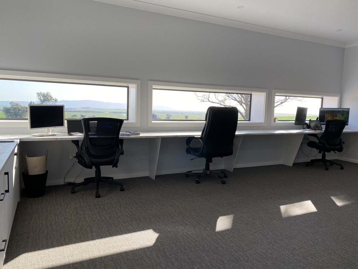 BreezyHillPAS's tweet photo. Breezy Hill Precision Ag has a home! After five years in business and two years since we started planning our premises - I have moved into our new office! Just few paces from the farm house.

Lucky to be able to work while enjoying one of the best views in the world 🏔️ 😀 https://t.co/vycjuBGj2c