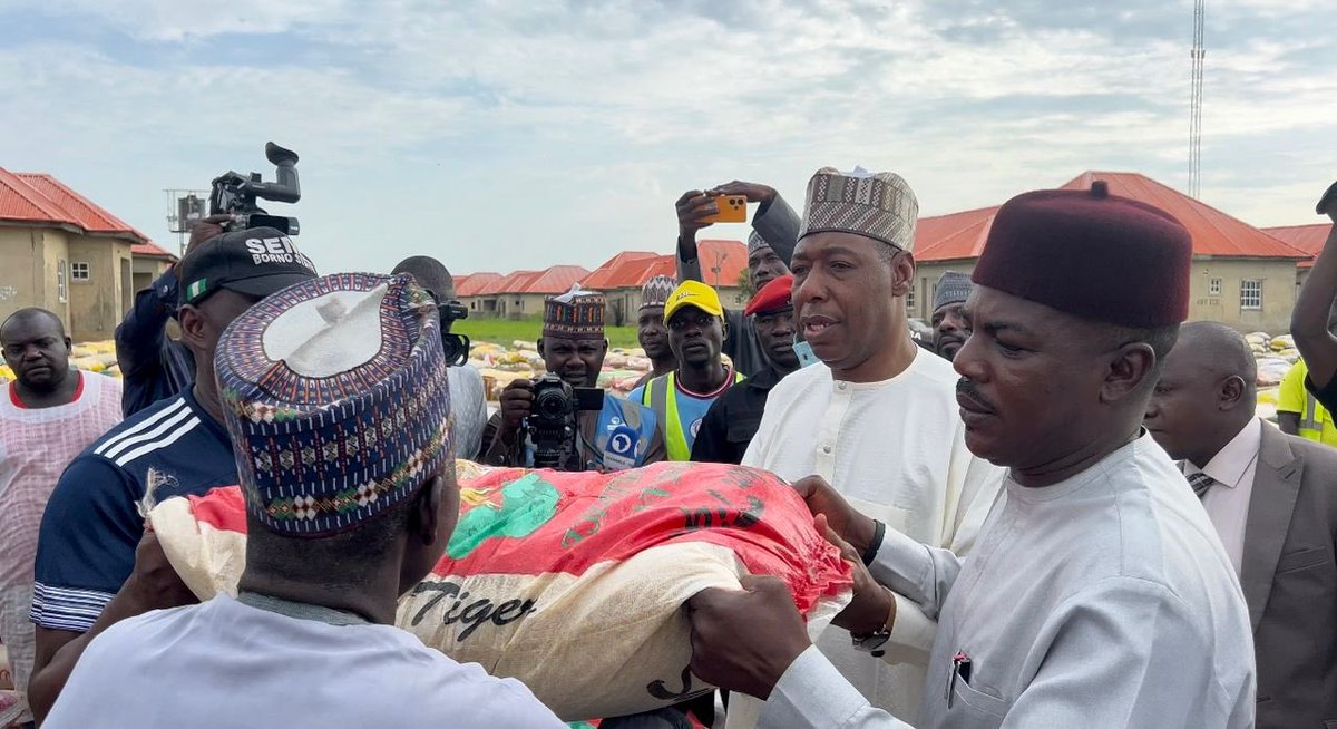Isa_Gusau2023's tweet photo. Palliatives: With Tinubu’s grant, @ProfZulum raises target from 300,000 to 400,000 households 

Borno State Governor, Babagana Umara Zulum, on Tuesday, announced he was raising the number of households being targeted for palliatives from 300,000 to 400,000 households.

Each household will be made up of six family members to be multiplied by 400,000 which, by implication, moves Zulum’s new target to two million and four hundred thousand (2.4m) individuals. 

Governor Zulum had, on August 1, 2023, while launching a new phase of palliatives’ distribution, announced a target of 300,000 households each with six persons which will multiply to one million eight hundred thousand (1.8m) individuals. 

At the time Zulum announced the target, the presidency had not announced its intervention of N5 billion to each of the states. 

With the recent announcement of N5b intervention to states, Governor Zulum on Monday said he was raising his initial target by additional 100,000 households which will multiply to 600,000 individuals. 

“Today we are here to distribute palliative to 100,000 vulnerable households under the Presidential Initiative, this is in addition to the 300,000 households Borno State Government had rolled out early this month”, Zulum told journalists at former Bakasi IDPs camp, venue of the distribution exercise. 

He added, “You may recall that the federal government has announced N5b to all states and with that amount we intend to reach an additional 100,000 vulnerable families.”

The governor further explained that the Presidential Initiative is a collaboration between the FG, States and Local Governments.

The FG, he noted, is granting 52% of the total amount while the State and Local Governments will refund 48% of the amount.

Since July, Zulum accelerated palliatives to mitigate the impact of rising fuel prices on the lives of citizens. 

The palliatives were so far distributed at Gwoza, Kukawa, Jere and Maiduguri Metropolitan Council to thousands of families benefiting. The state’s deputy governor, Umar Usman Kadafur, on Monday, flagged off a similar distribution in Biu town. 

Meanwhile, Governor Zulum once again expressed gratitude to President Bola Ahmed Tinubu for his timely support to State Governments.  

Zulum noted that Nigerians in the long term will benefit from President Tinubu's policies and programmes. 

He said the fuel subsidy removal despite the short-term difficulties is seen as a stepping stone towards broader economic reforms aimed at promoting sustainable development in Nigeria.