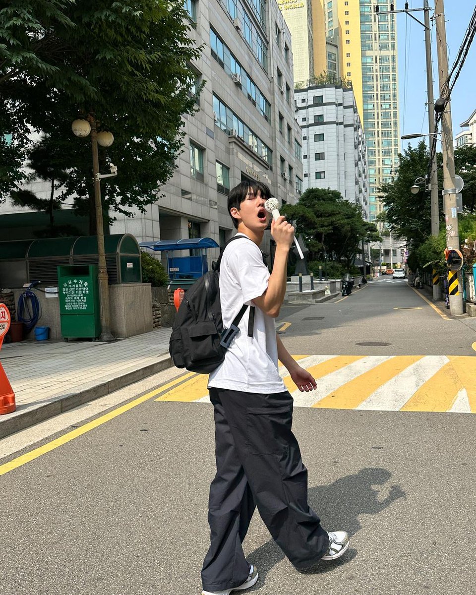 jongbinfiles's tweet image. [📸] 230822 | Yoon Jongbin (900_0ng) Instagram Update.

"These days"

#윤종빈 #YoonJongBin