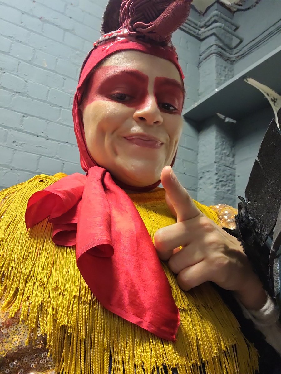EvaO_Connor's tweet image. One last extra chicken show added this Friday morning at 10.30 am @Summerhallery ❤️ now on sale !!