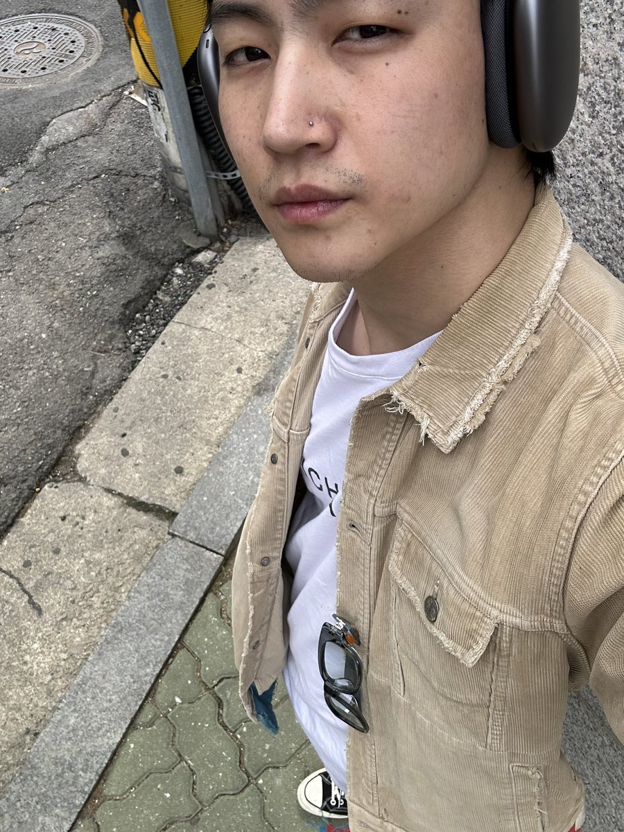 fg7bb020820's tweet photo. 오늘 일은 어땠나요?, 피곤해요?
와서 그것에 대해 말해주세요. 🥹💙🌴🤘💚🐥
I'm enjoying listening to #AboutYou #AboutYou_Def album #SOULBYSEL from #Def. #JAYB #제이비
#Jaebeom @jaybnow_hr #GOT7 @GOT7
https://t.co/wFDvO0wIZy https://t.co/Q62jXqfMNu