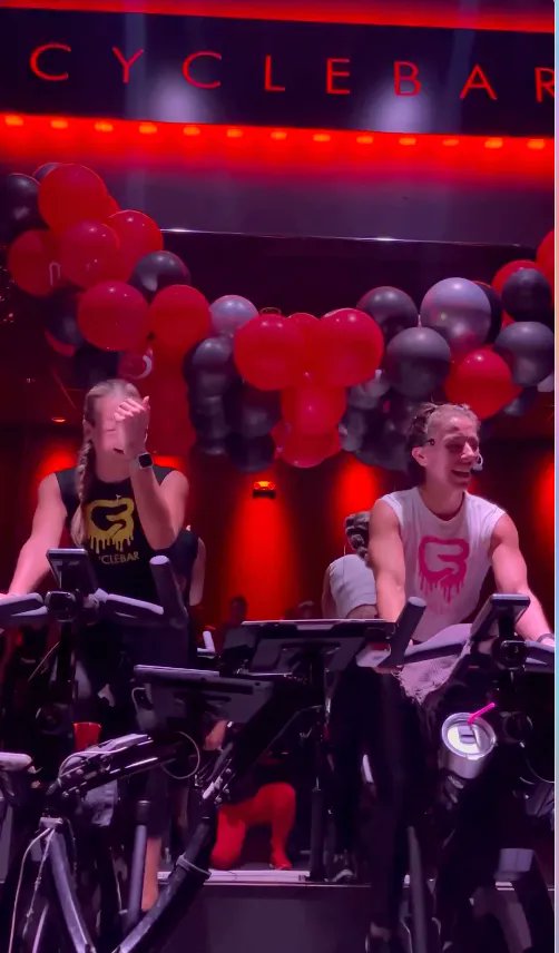 New bikes have arrives with a grand reopening! 🖤❤️ We see you @cyclebar_fortlauderdale  - Try out a class with them!

#cyclebar #indoorcycling #rockyourride #cycling #fitness #cyclestar #cycle #werideasone #cyclelife #workout #cbfam #boutiquefitness