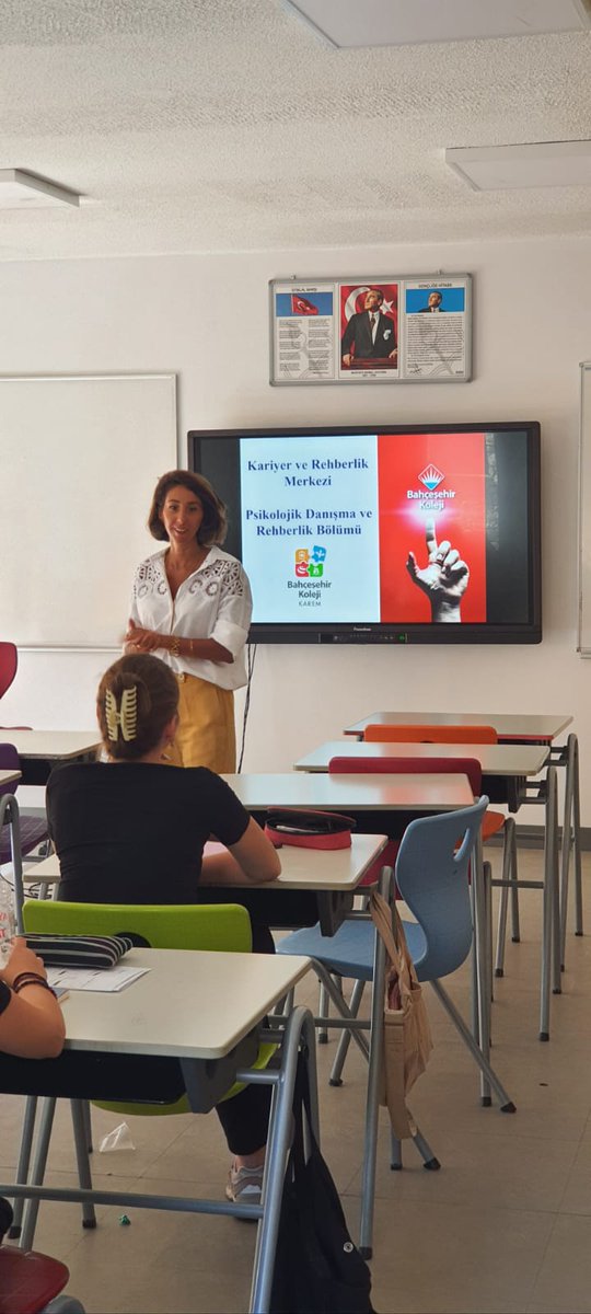 Mezunlarımızı geleceklerine uğurladığımız bu dönemde, 'YKS Sistemi ve Analizi' adlı sunumumuzla 12. sınıf öğrencilerimizin yol haritasını netleştirmek ve çalışmalarına ışık tutmak adına, farkındalıklarını arttırmayı amaçladık. <a href="/BerrakCebi/">Berrak Çebi</a> <a href="/sibeladurak1903/">sibel durak</a> 
#KAREM #bahcesehirpdr