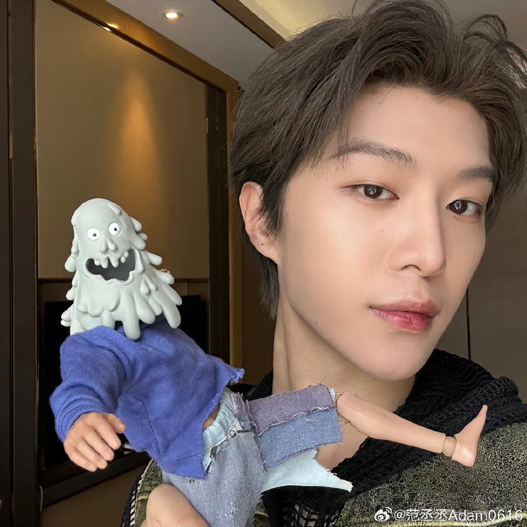 chengxingss's tweet photo. Fan Chengcheng's Weibo Update

“Enjoy the wind, climb a mountain, happy Qixi festival!”

#FanChengcheng #范丞丞 https://t.co/v3kPEsBa10