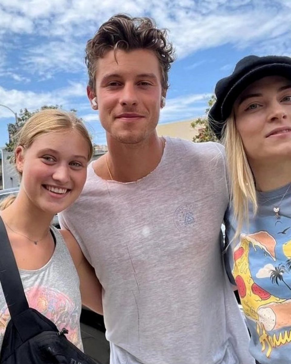 shawnmnthw's tweet photo. shawn is a handsome man, but I'm looking more and more for a sparkle in his eyes and not finding it. hopefully that will come back to him. https://t.co/AClo7SyInP