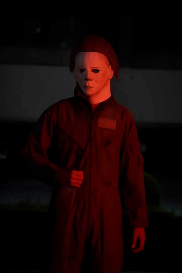 MichaelMyersPH's tweet photo. October 27, 2018 - A quick visit to Eton Centris in the night where Michael Myers Philippines Unofficial stayed for an hour to visit fellow familial friends and pull-off a scare 🔪🎃

#MichaelMyers #michaelmyersph #michaelmyersphilippines #michaelmyersphilippinesunofficial https://t.co/CLPTyinE1a