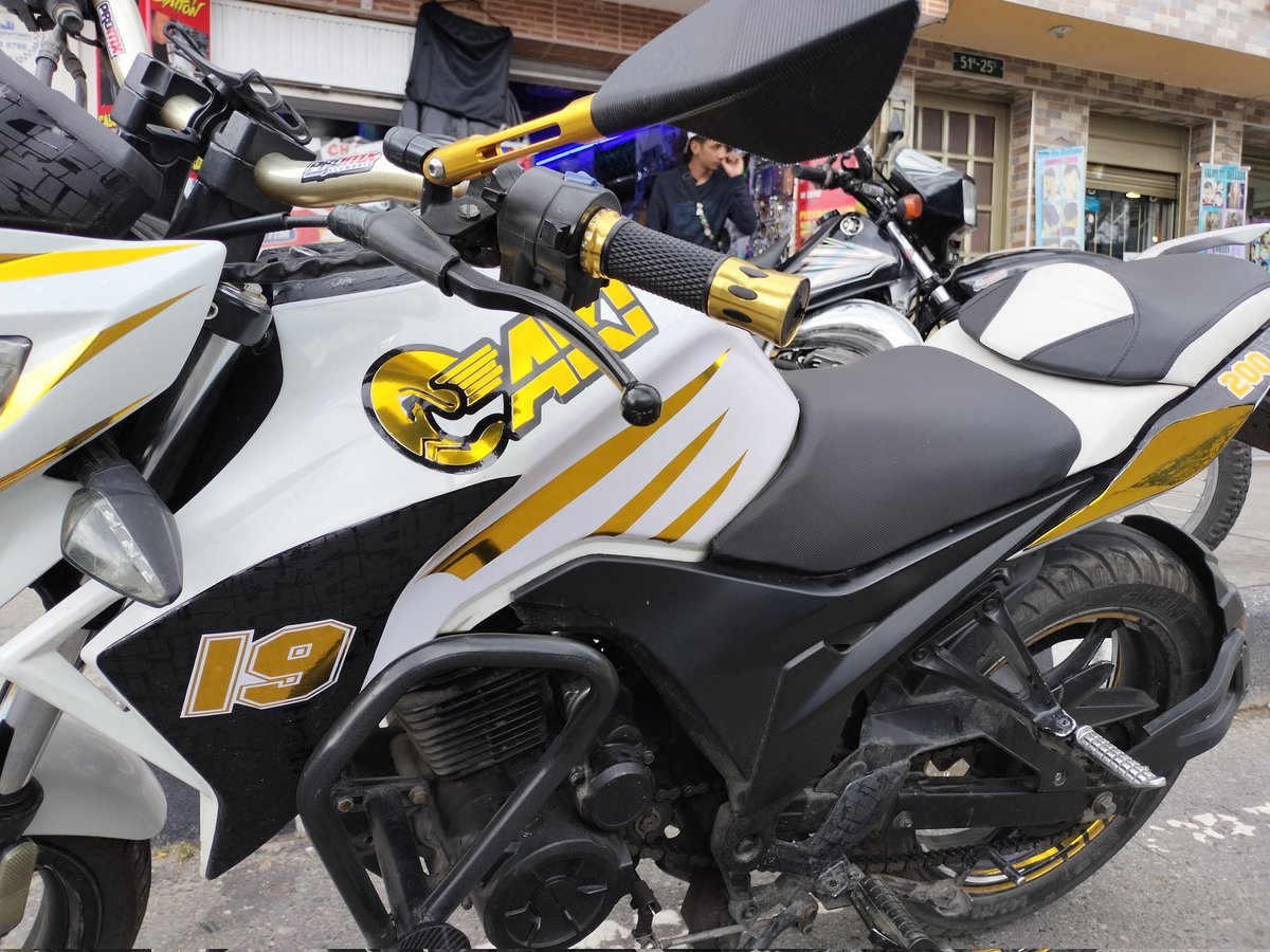 AlexTheRacing's tweet image. Personalización Completa En Dorado Termoformable🔥
Materiales Importados🇱🇷🇱🇷
Logos y Decoraciones En Plotter de Corte 
Diseño de Rines Dorados
Cúpula en Fibra Carbono Letra china 
Todo a Excelente Precio🤑
Cubrimos Rayones, Golpes Etc.
324 6819926 #theracingstation #AKT #CR5