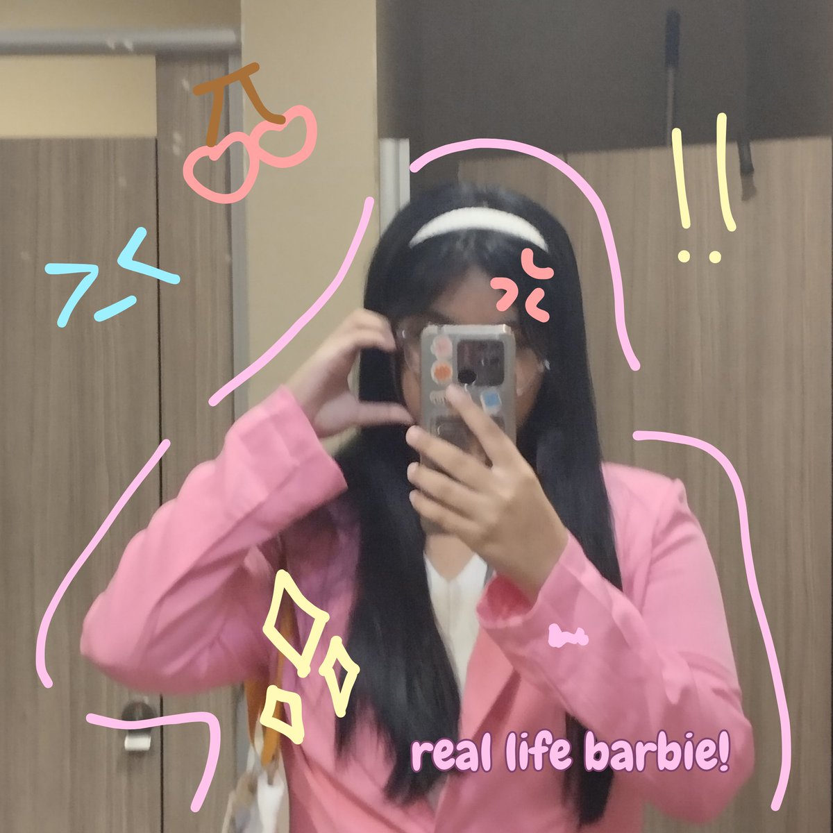phizzycs's tweet photo. 🌷 — me as an irl barbie ft. my school supplies!

#archivetwt #lifetwt #studytwt https://t.co/kePSdcTwE2