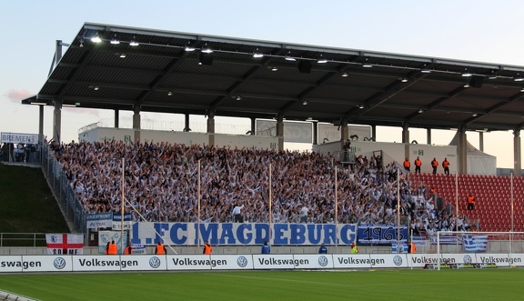 Ein Dank geht heute auch an einen alten Rivalen, der uns und den wir auch in den letzten Jahren nicht aus den Augen verloren haben. Block U vom 1. FC Magdeburg unterstützt unsere Kampagne mit einer großartigen Summe von 1.840€. Vielen Dank dafür!
paypal.me/fgdfzwickau #fgdf