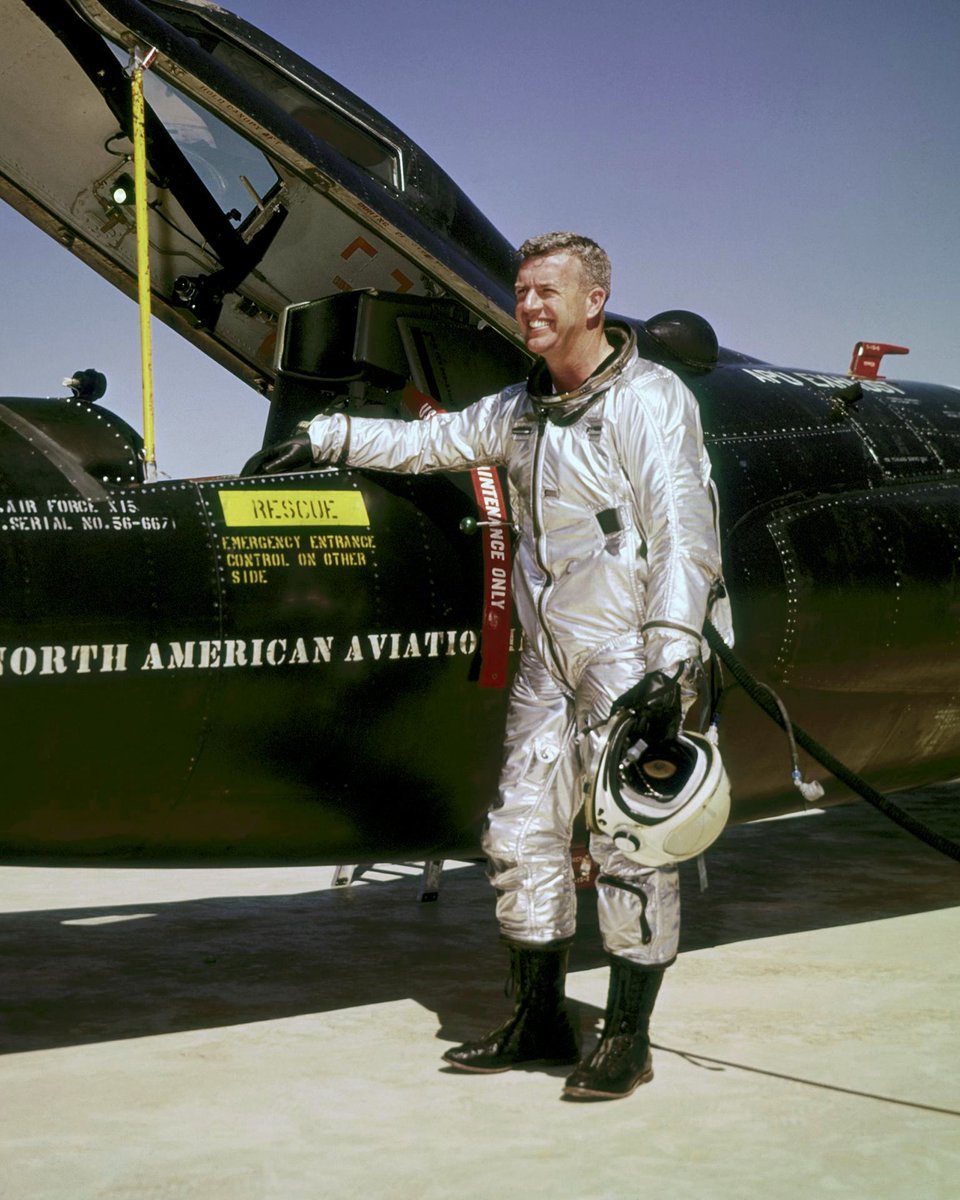 The first person to fly beyond the Kármán line twice flew an X-15! Joe Walker reached an altitude of 67.1 mi (108 km) in the X-15 #OTD in 1966, the highest ever reached by this craft. @NASAArmstrong @NASAaero Find out what Walker did after this flight: go.nasa.gov/3OILJpU