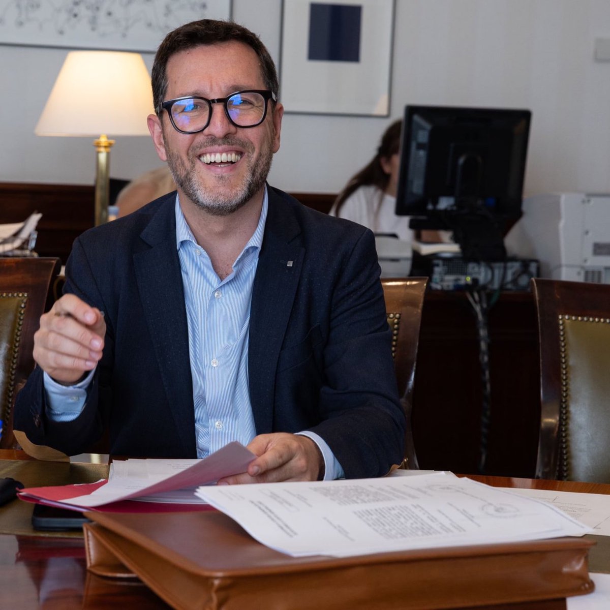 PSCMontcada's tweet photo. 🌹La comarca del Vallés Occidental està representada pel Primer Secretari del @PSCVOccSud Paco Aranda

➡️Les prioritats i necessitats de la comarca tenen veu al Congreso dels diputats i diputades. 

♥️ @arandapaco l'agrupació dels @socialistes_cat de #Montcada desitja encerts. https://t.co/lruY6Hml0V