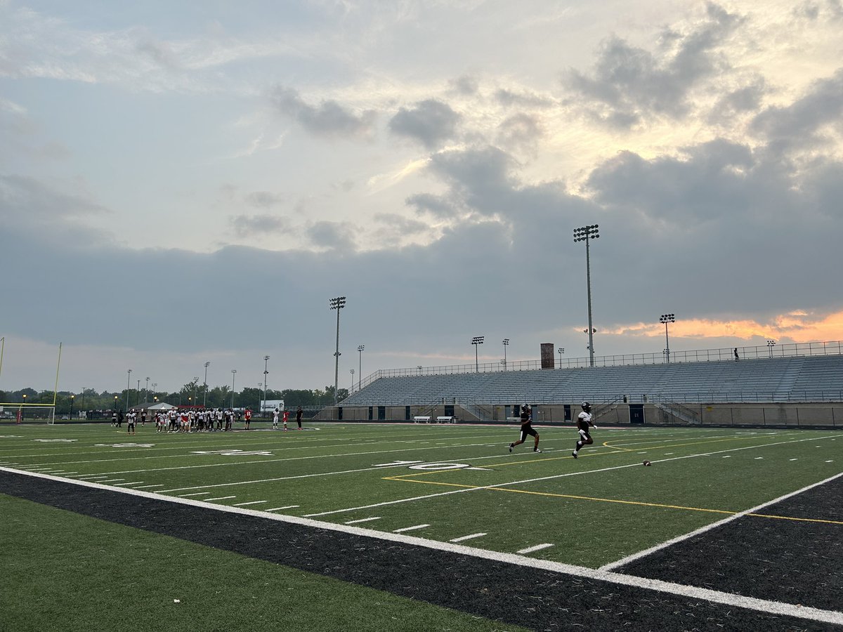 NC_SportsMed's tweet photo. Who else is enjoying the 6:30 am practice today? 😏 #nohumidity #beattheheat @NCpanthersfc https://t.co/LPWLa9malO