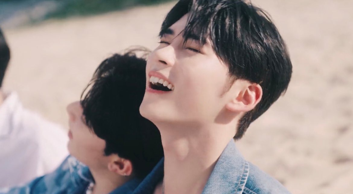 Our season is sweet.
#出言成章七夕节快乐
#HAOBIN_칠석사랑과관심을표현하는날