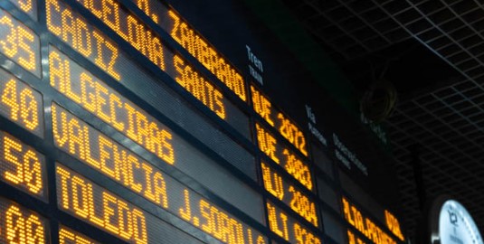 Renfe's tweet photo. 🤔 ¿Conoces todos los pormenores de la alta velocidad ferroviaria?
✔️ ¿Sabes lo que es un AVE? 🚄
✔️ ¿Y una línea AV? 🛤️
✔️ ¿Quién gestiona una estación? 🚉
¡No hay problema! 🤫
Aquí te lo contamos todo 👇
https://t.co/jbXvICUIYL https://t.co/H76zXYJes9