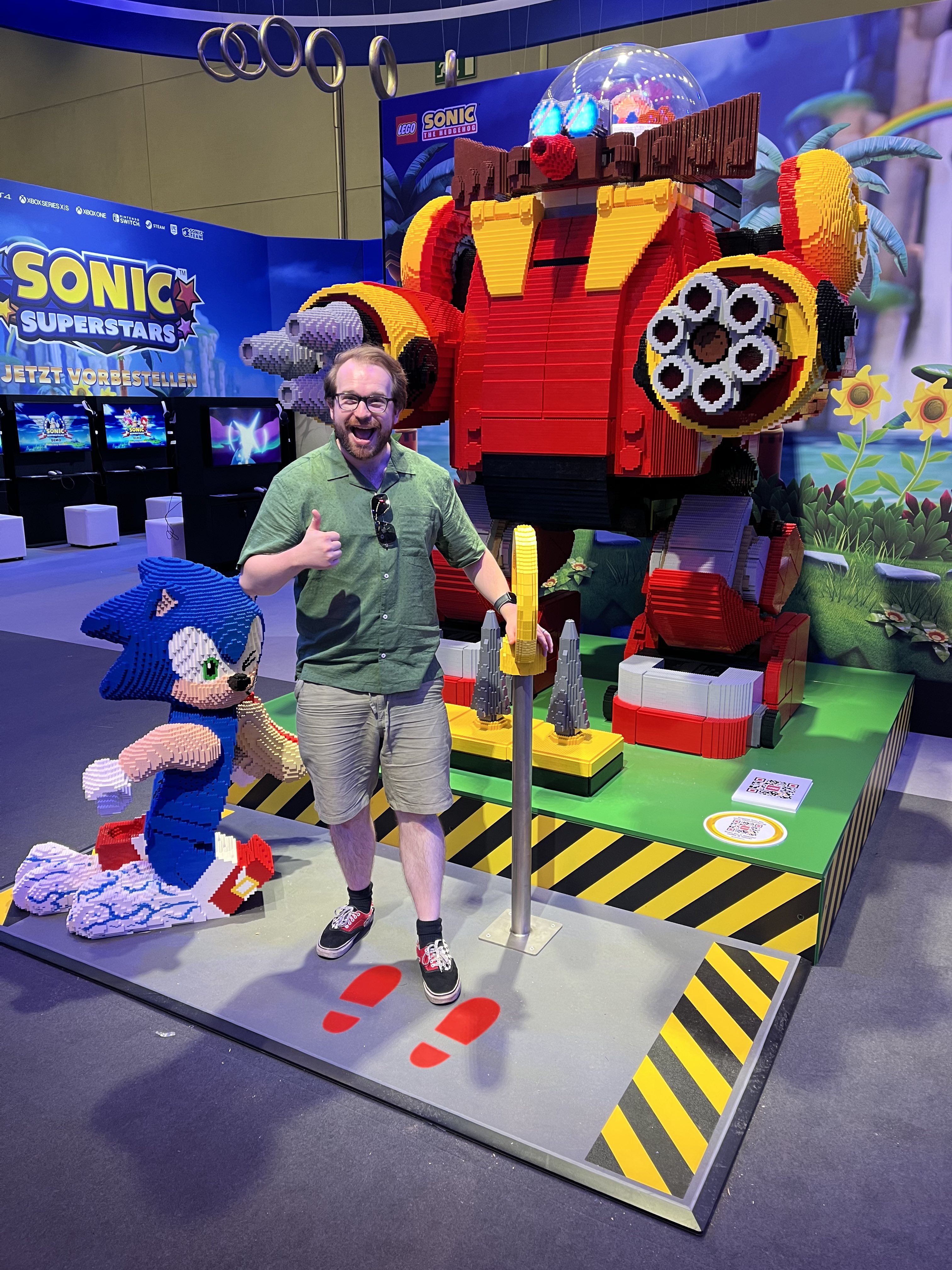 Life-Sized LEGO Sonic and Dr. Eggman Sculptures Arrive at Gamescom
