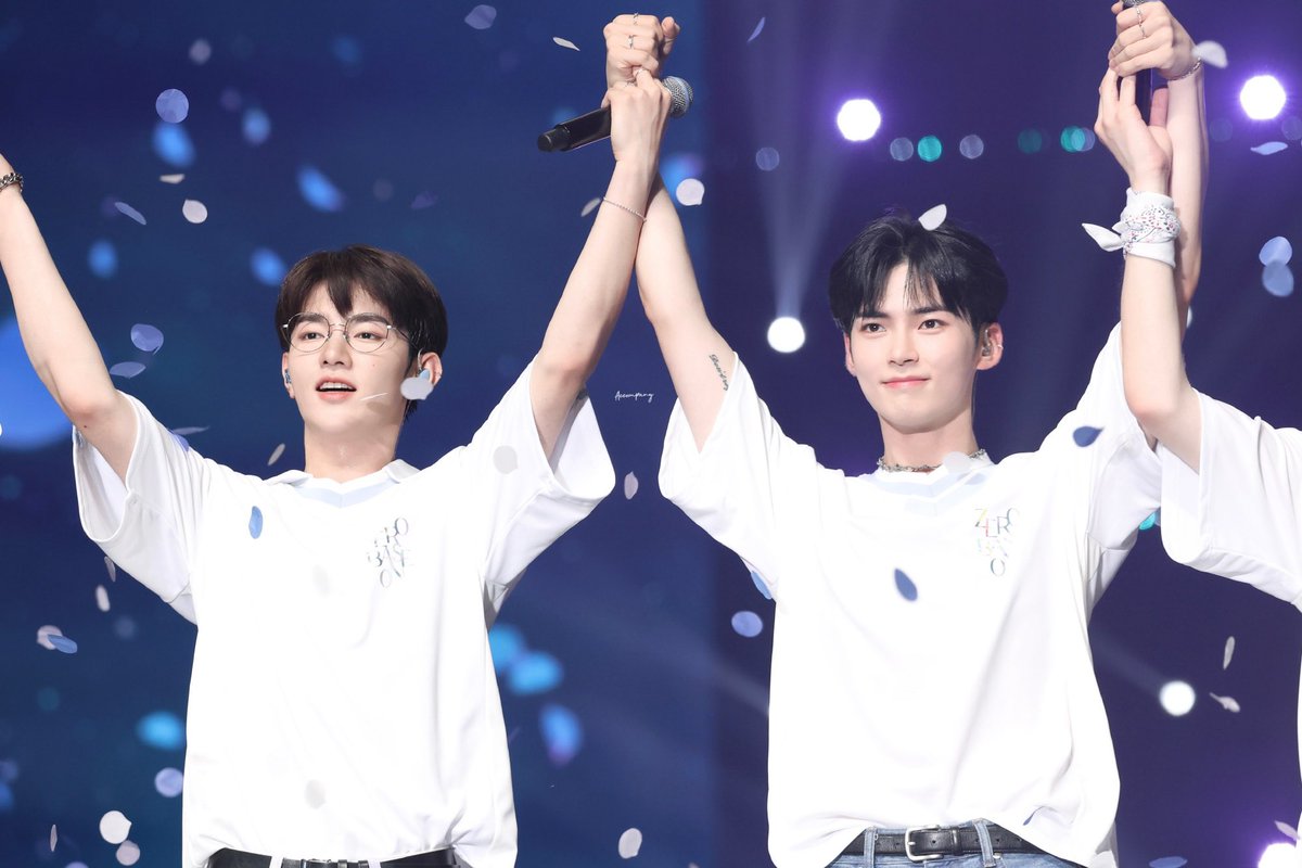 PS_onlyL's tweet photo. Looking forward to you every day,
#出言成章七夕节快乐
#HAOBIN_칠석사랑과관심을표현하는날 https://t.co/nzEvYK84ay
